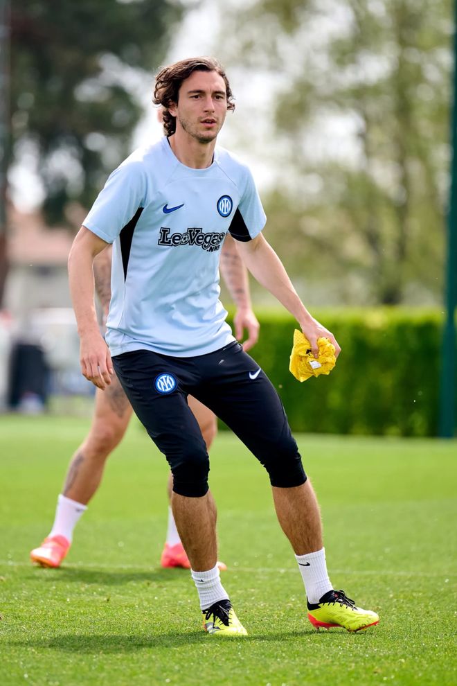 斗牛游戏-乌迪内斯客场大败，客场不胜持续延续